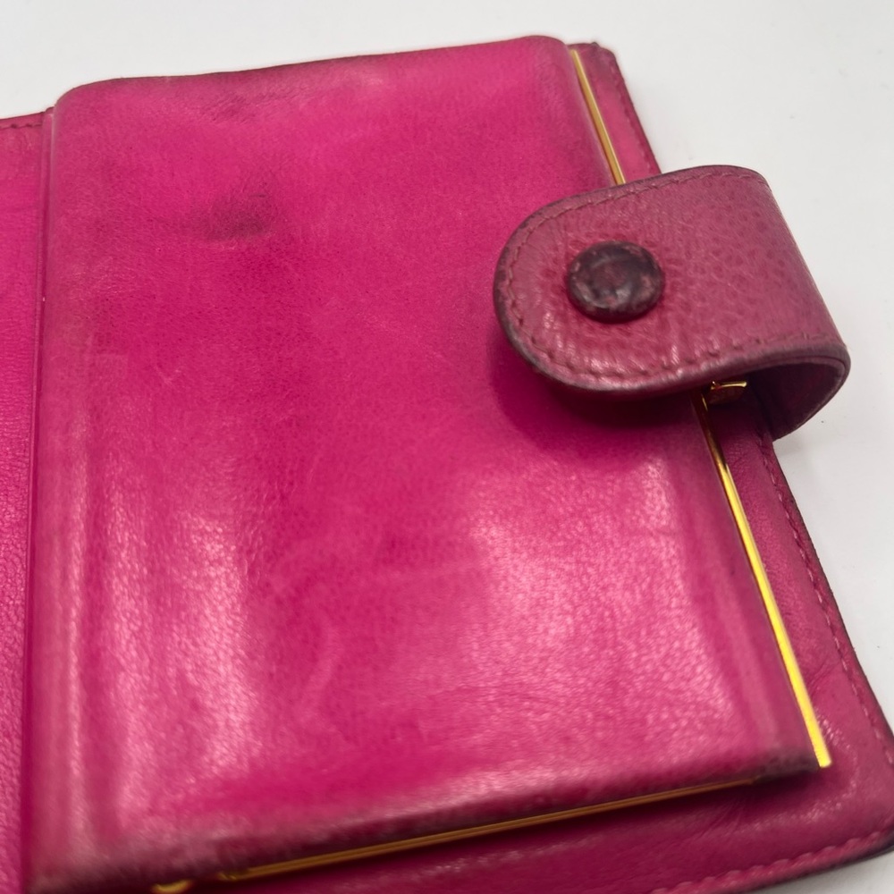 Chanel Pink Caviar Leather Wallet with Iconic CC Logo - Picture 6 of 9